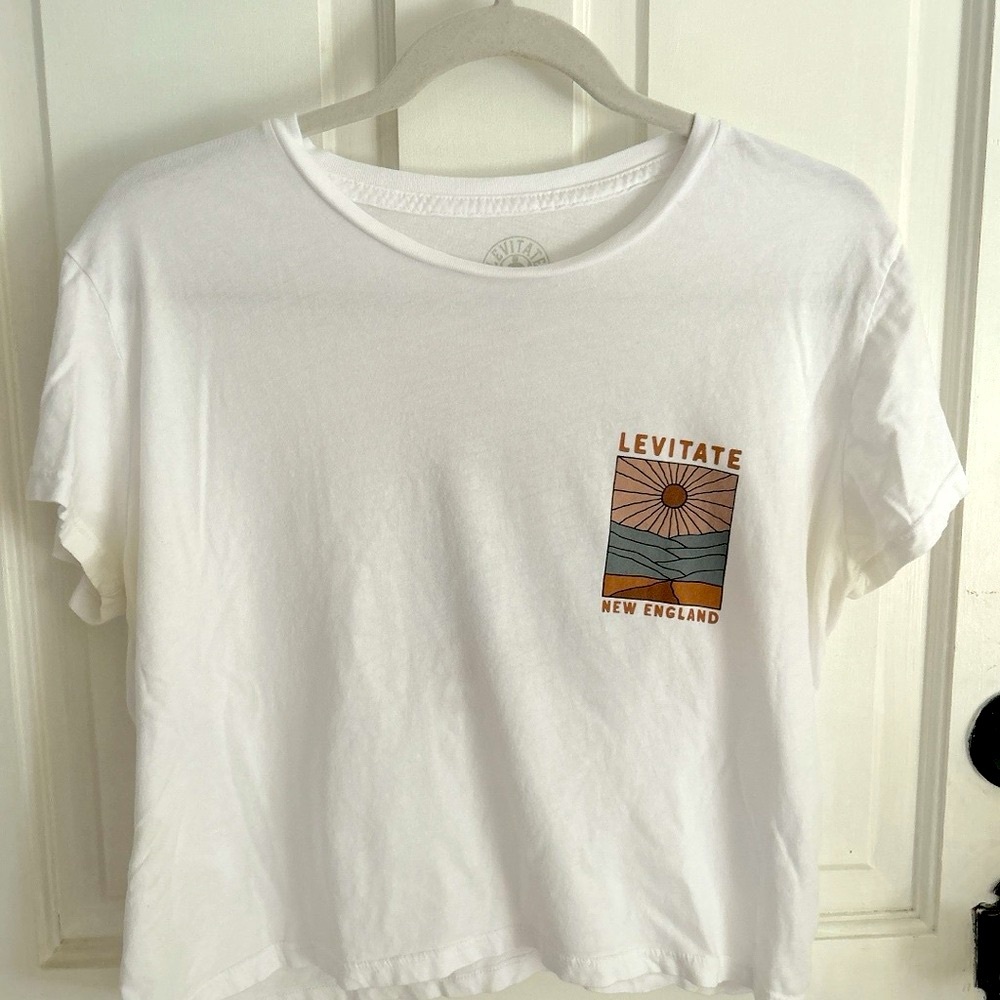 Levitate White Cropped Graphic T-Shirt